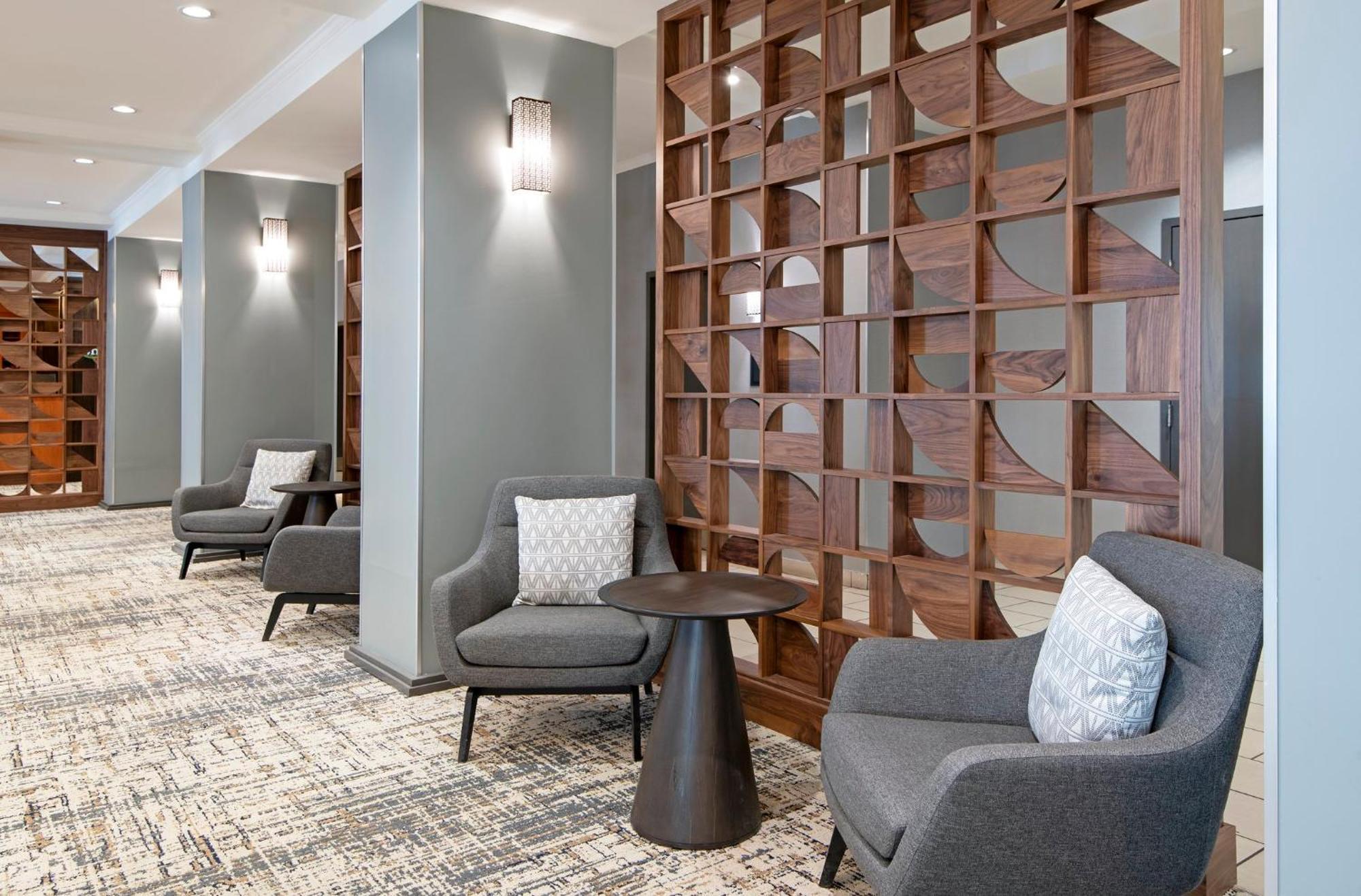 Holiday Inn Hotel And Suites-Kamloops By Ihg Exteriör bild