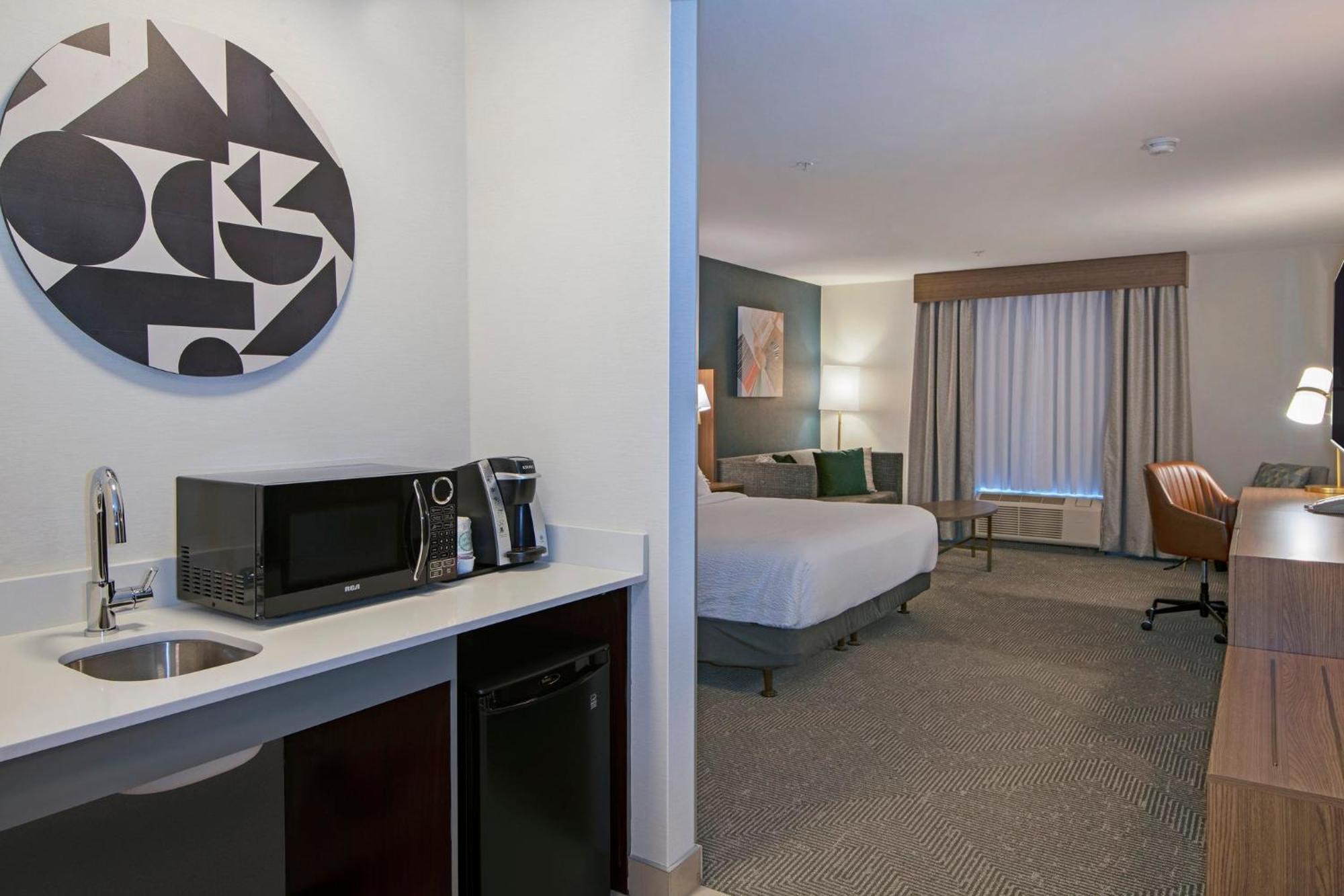 Holiday Inn Hotel And Suites-Kamloops By Ihg Exteriör bild