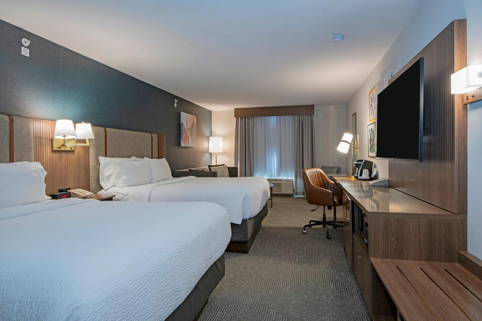 Holiday Inn Hotel And Suites-Kamloops By Ihg Exteriör bild