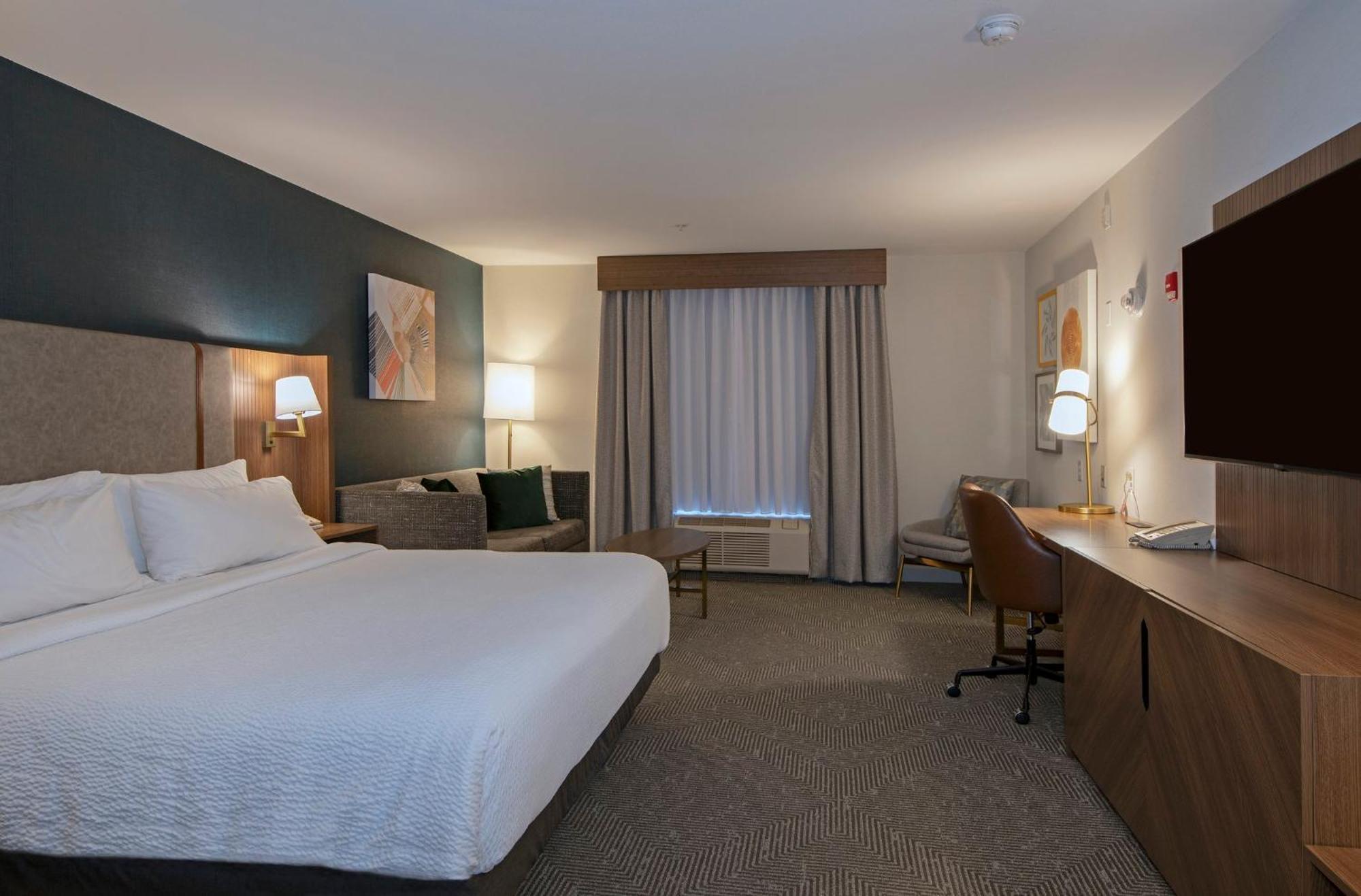 Holiday Inn Hotel And Suites-Kamloops By Ihg Exteriör bild