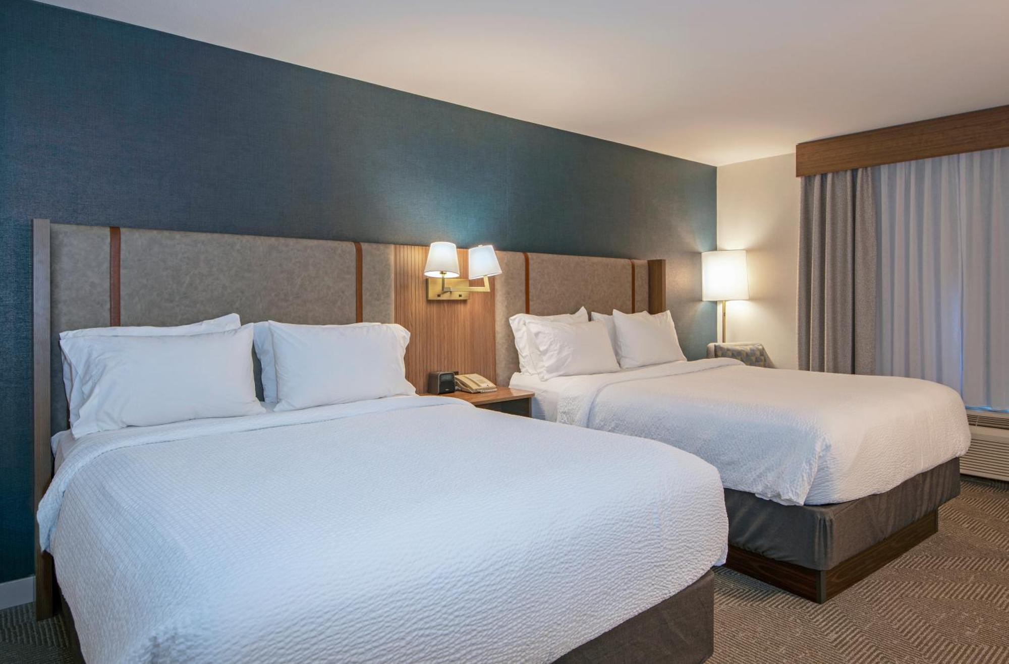 Holiday Inn Hotel And Suites-Kamloops By Ihg Exteriör bild