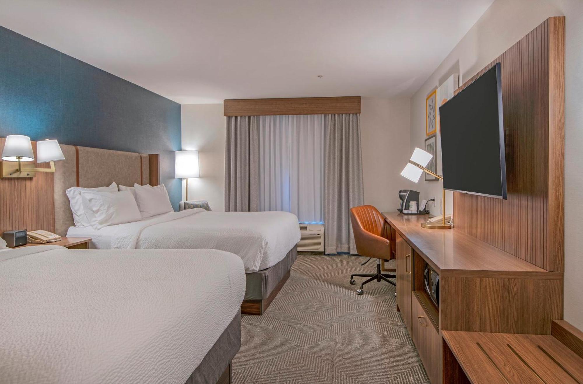 Holiday Inn Hotel And Suites-Kamloops By Ihg Exteriör bild