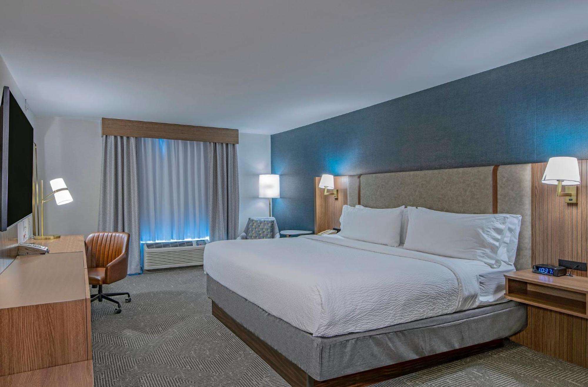 Holiday Inn Hotel And Suites-Kamloops By Ihg Exteriör bild